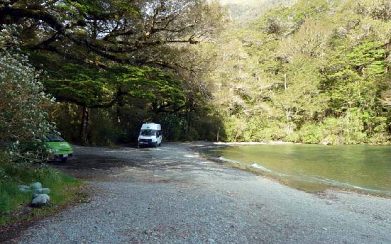 Lake Gunn Campsite Freedom/Basic Camp New Zealand
